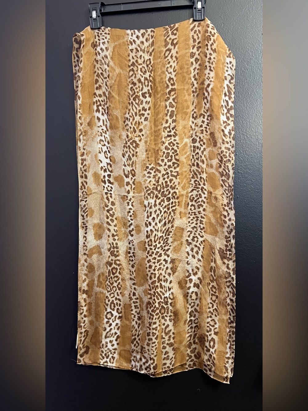 Collection Eighteen 100%  Silk Cheetah Print Scarf - Picture 4 of 4